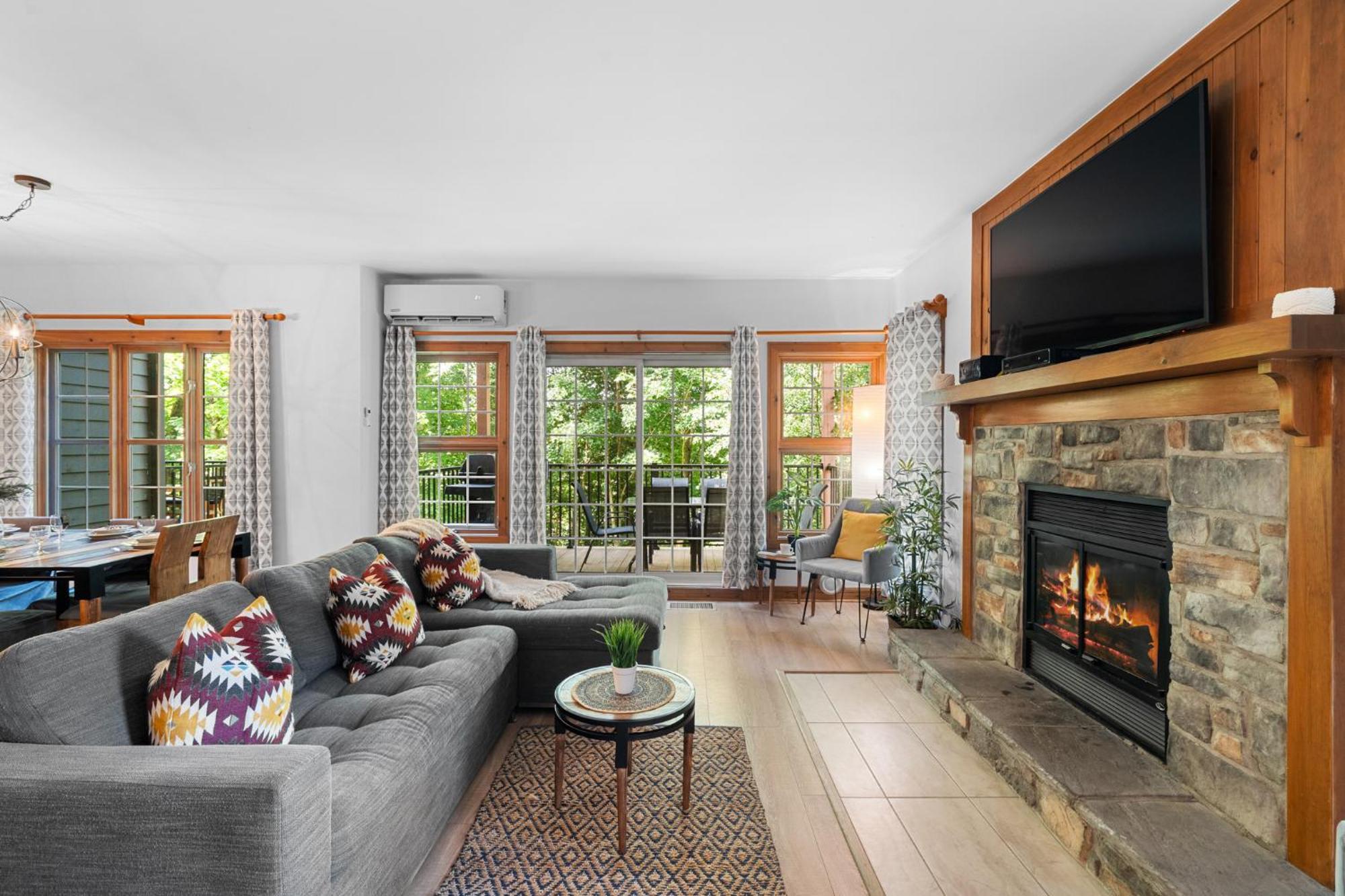 Les Falaises Tremblant - Ski Inout Condo W2Bdrs Mont-Tremblant Ngoại thất bức ảnh